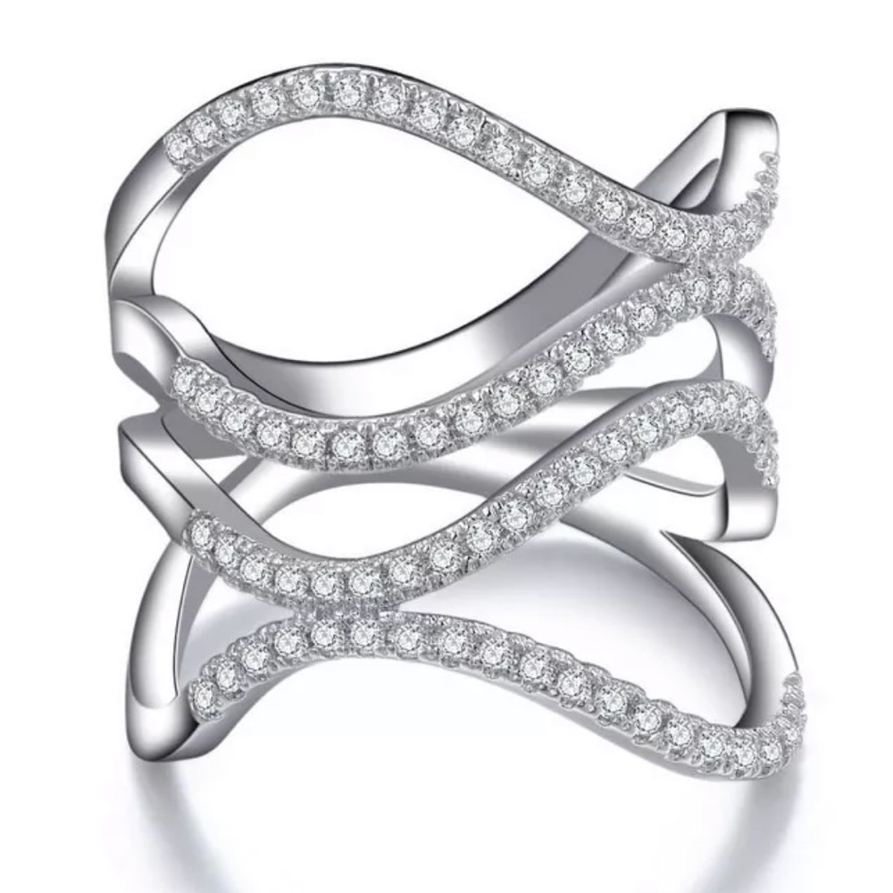 New Women’s 925 Silver Diamond Beautiful Ring